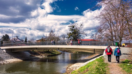 opravený-most-přes-Moravu
