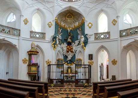 Hlavní-oltář-kostela