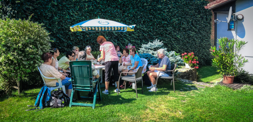 příjemné-posezení-u-Havlů-na-zahrádce