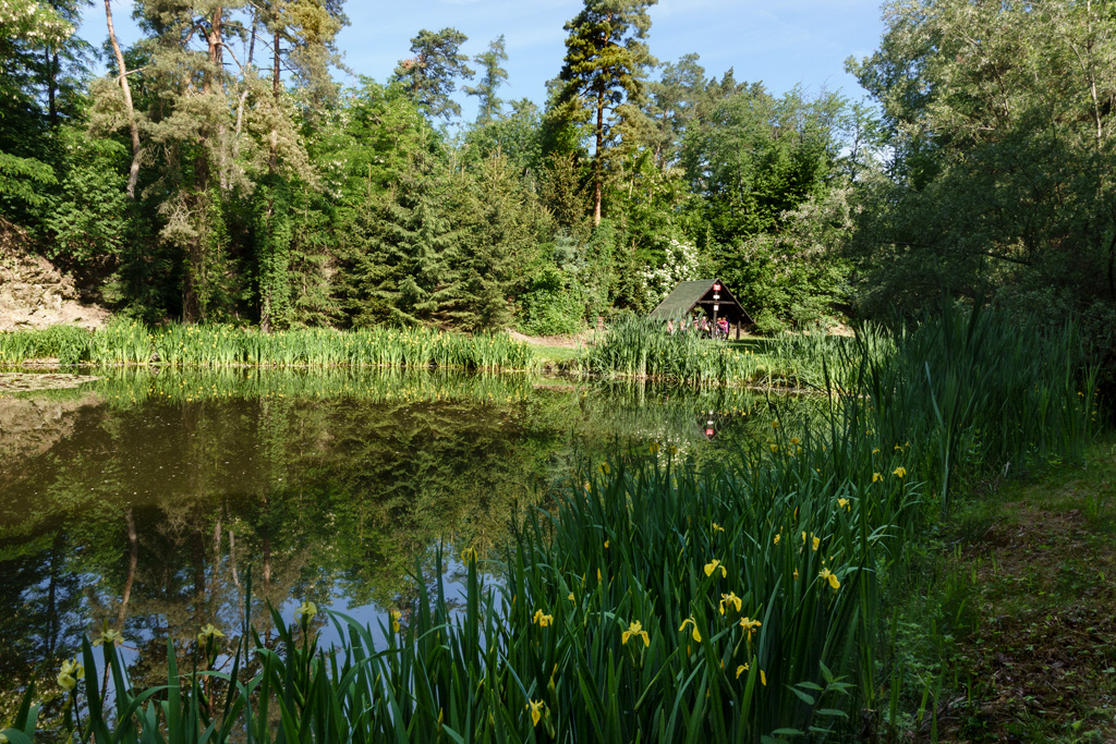 Jezírko-s-přístřežkem